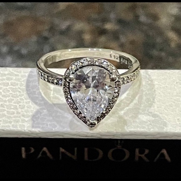 PANDORA Ring Size 8 - Picture 2 of 6